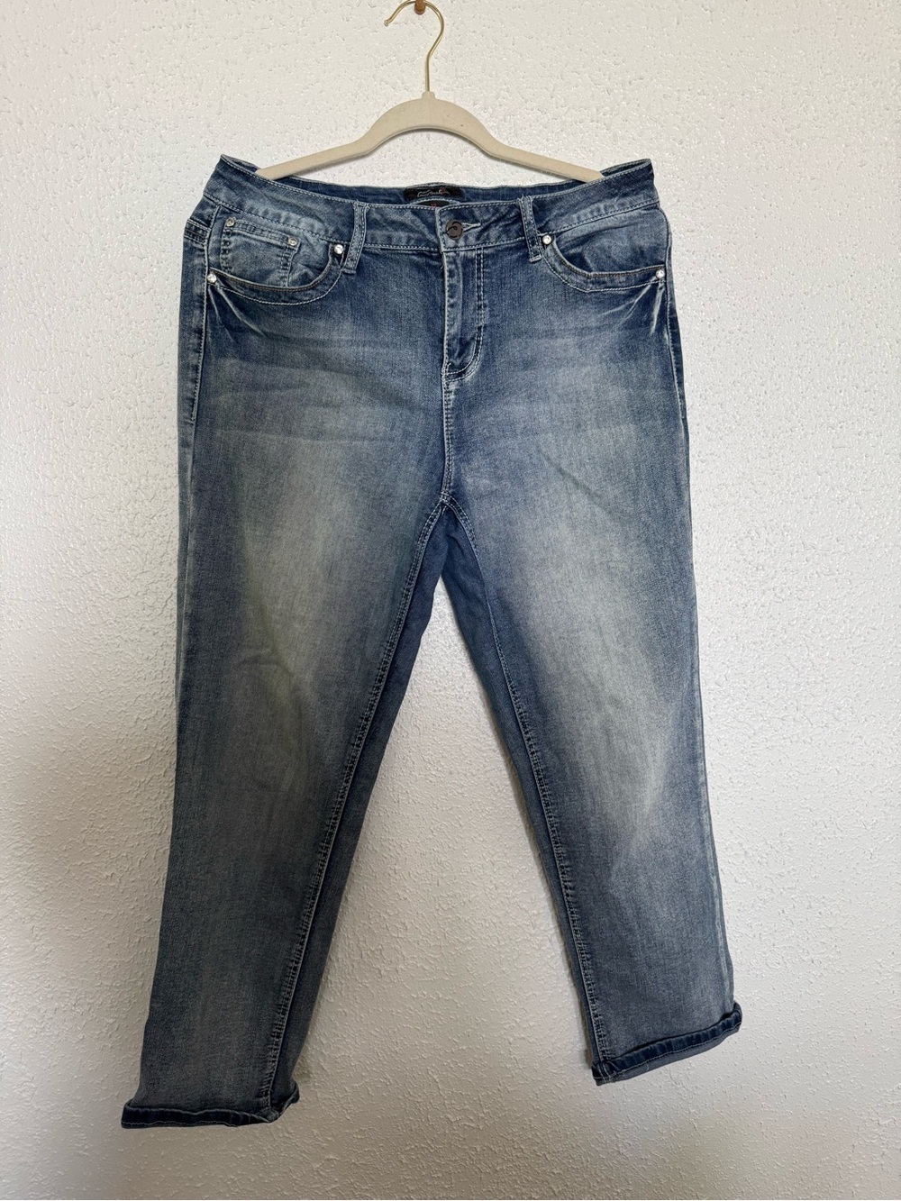 Earl Jeans Women's Boyfriend Jeans in Faded Blue Wash with Rhinestone Pockets